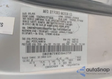 2005 Mercury Grand Marquis Ls/Lse z USA, uszkodzony, nr VIN 2MEFM75WX5X662759